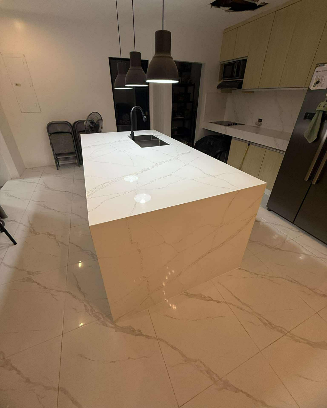 Calacata Gold (Quartz)