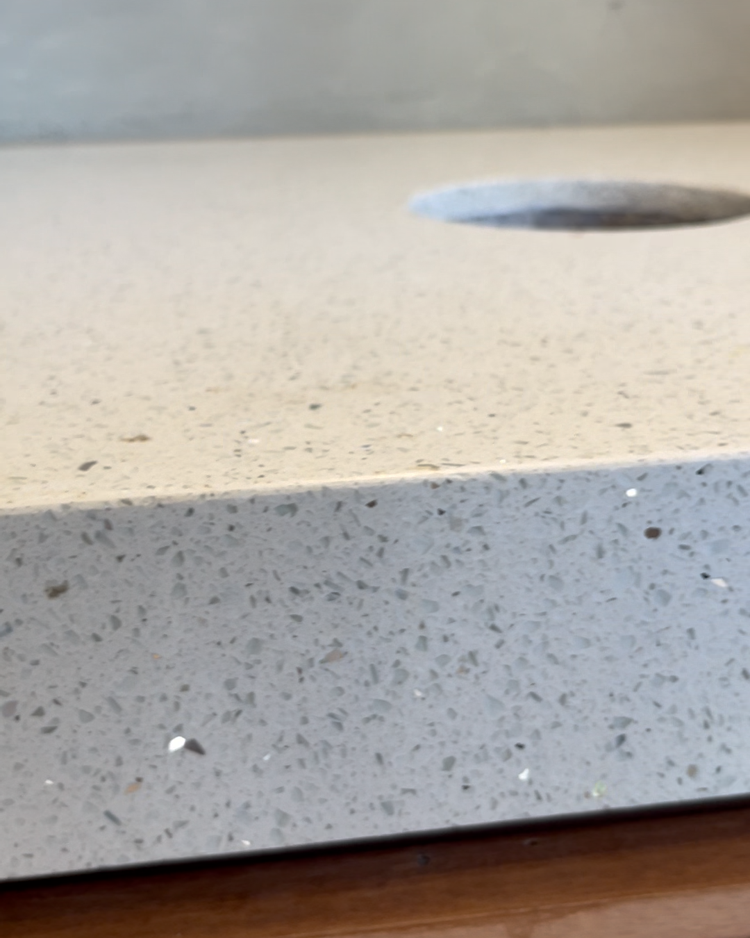 Crystal White (Quartz)