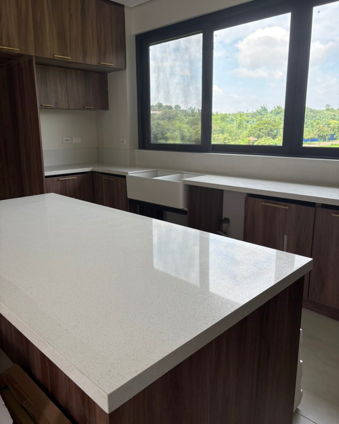 Nougat White (Quartz)