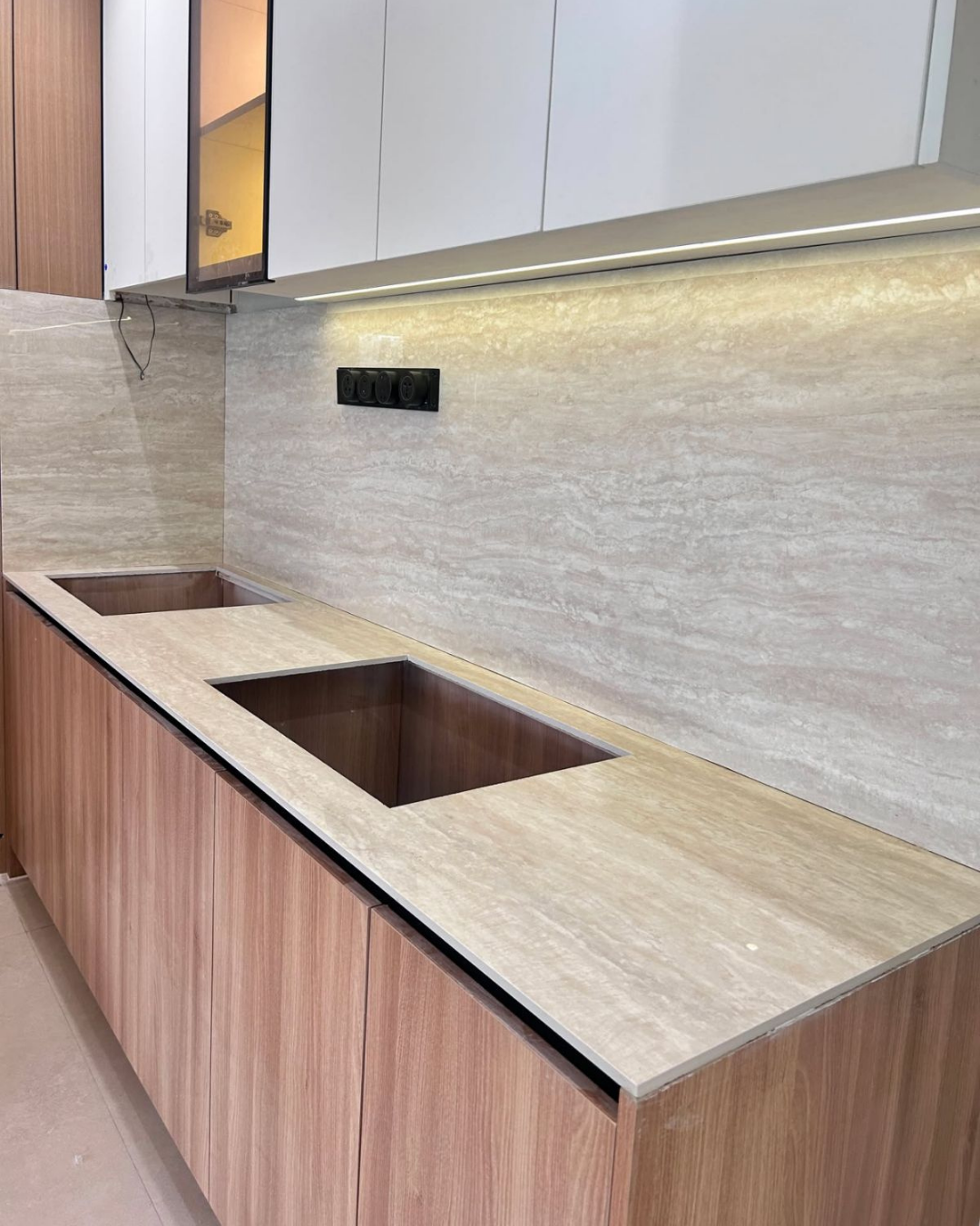 Roman Travertine (Sintered Stone)