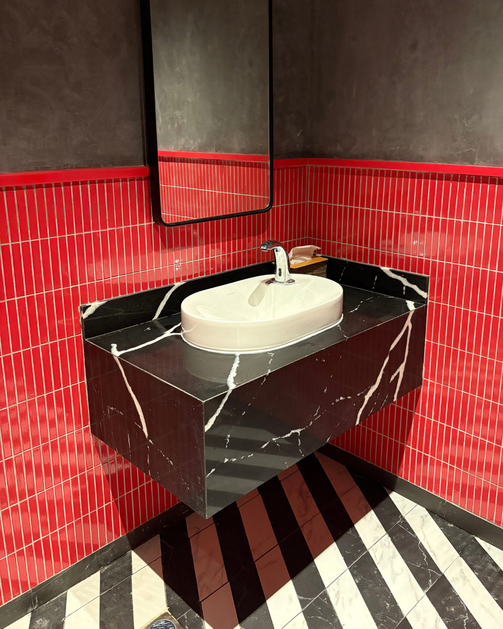 Nero Marquina (Quartz)