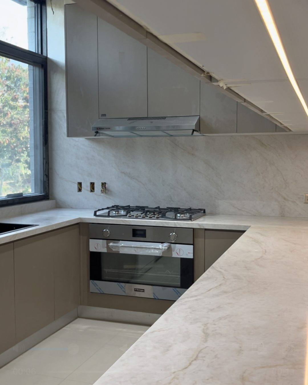 Veneto Gold (Quartz)
